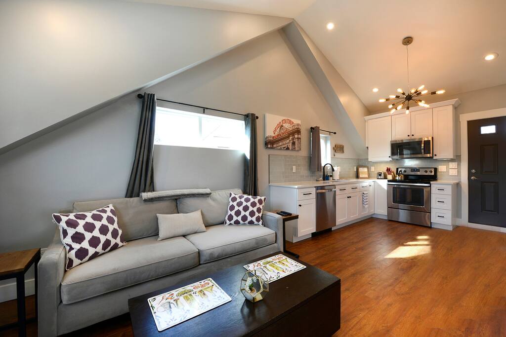 Super High Ceilings!