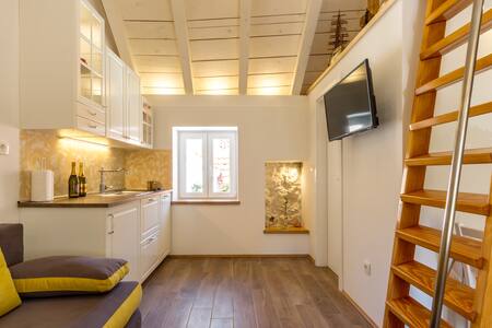 Apartment HMM, In Old Town, Brand New!