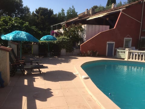 Sympathique T1 avec belle terrasse, accès piscine