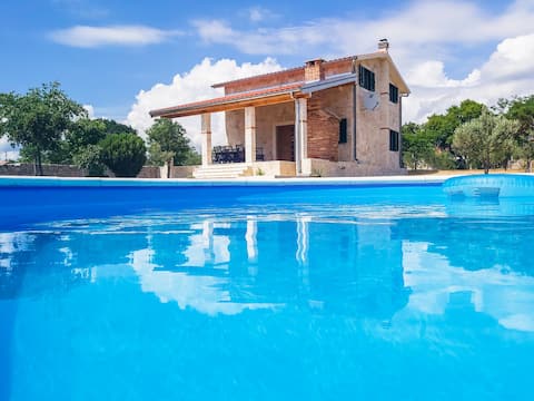Villa Stone Pearl with heated swimming pool