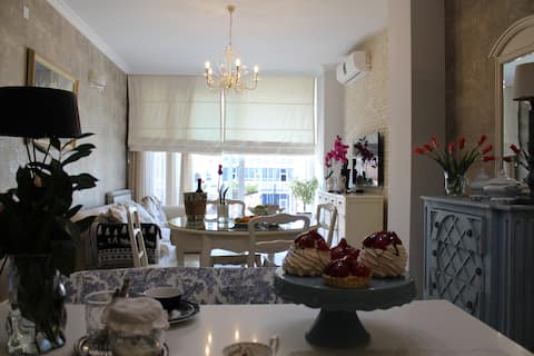 Romantic and luxurious provencal style apartment