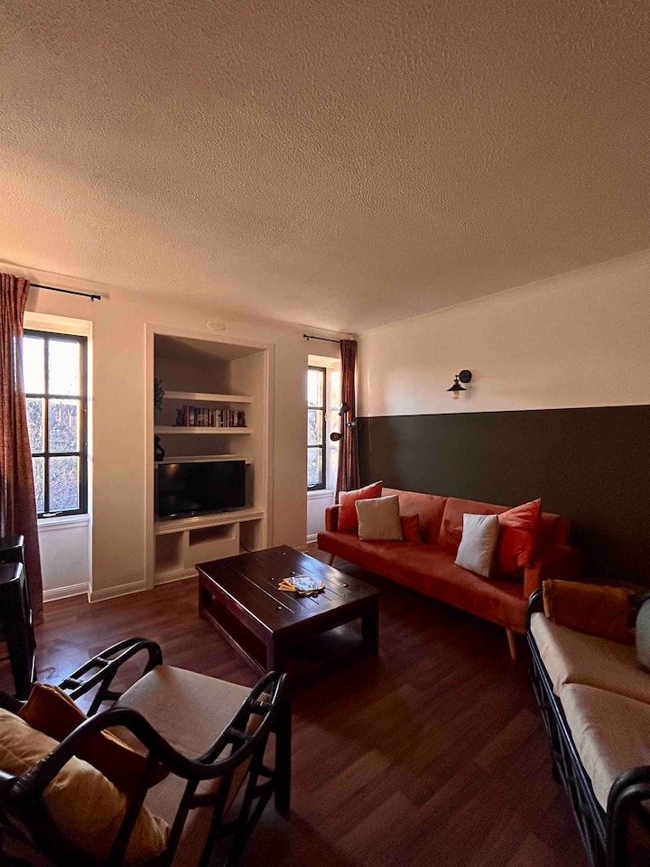 ‘Old Mill’ Two Bed Apartment With Pool - Dunblane