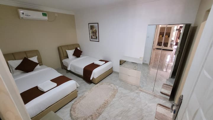 Izba s oddelenými posteľami na 1. poschodí