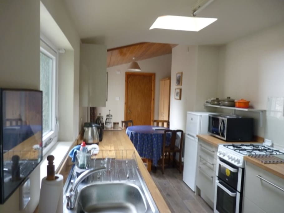 kitchen/morning room