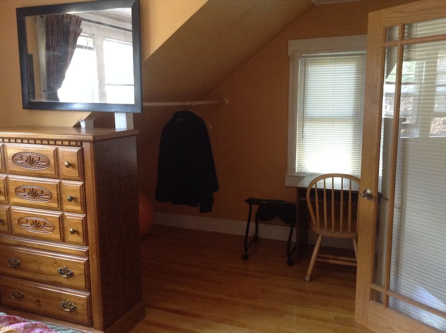 Office space +ergonomic chair
