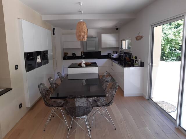 Villa devant la forêt gallery image 4