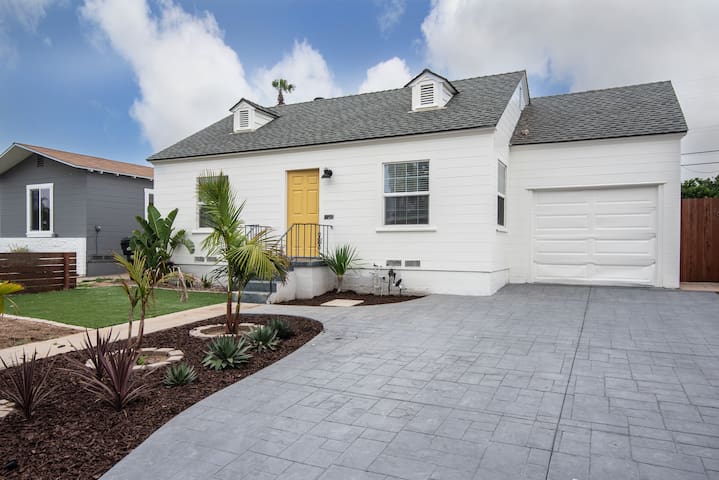 Cute PB Beach House with Yard & Private Hot Tub