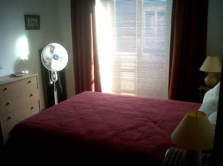 Dhomë me grila të jashtme elektrike