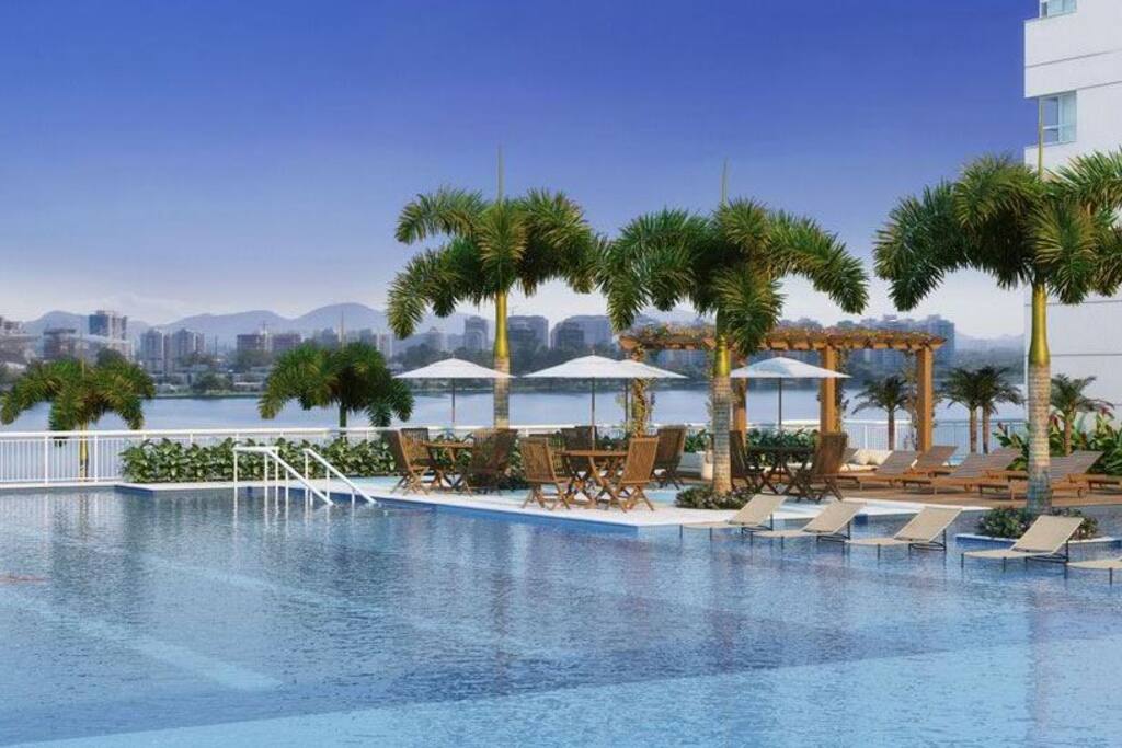 Swimming Pool / Piscina