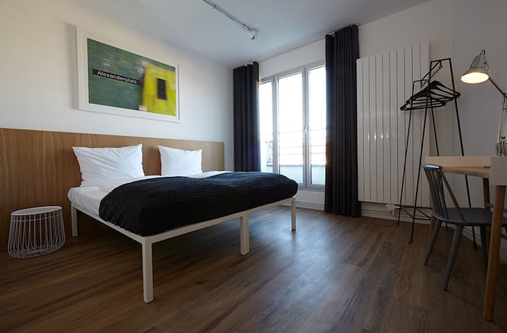 Generator Mitte – Superior Suite gallery image 4