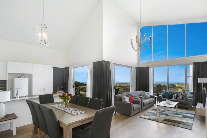 New home★Spectacular views★Wedding stunner!