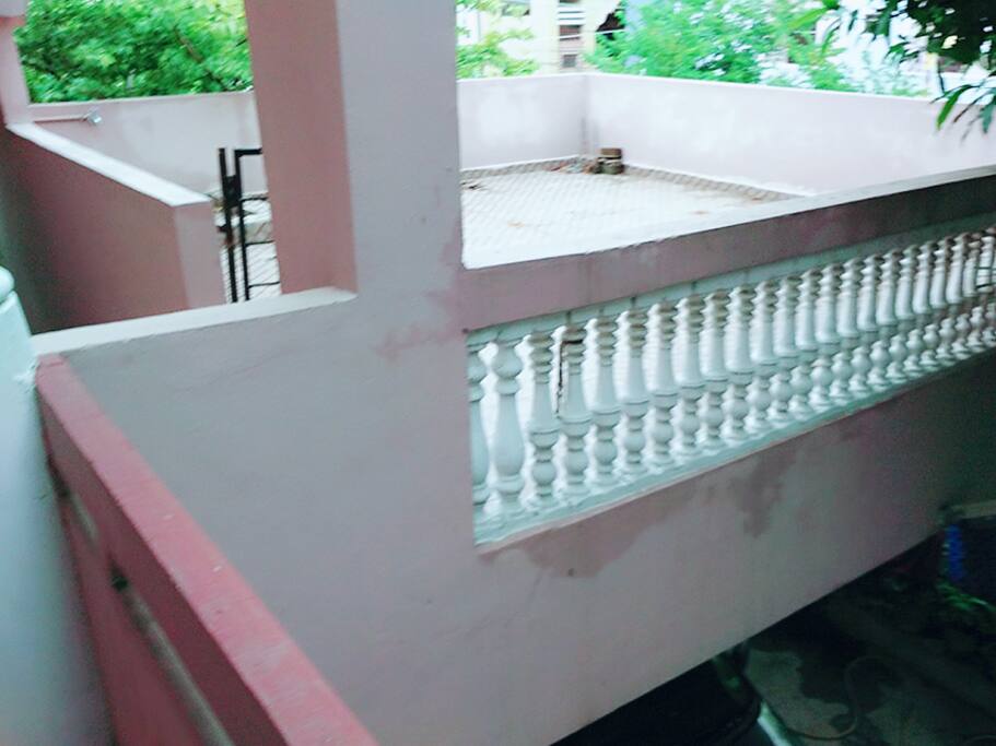 Balcony - Sit Out