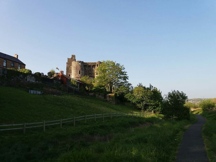 Kidwelly Castle, 5 minute walk
