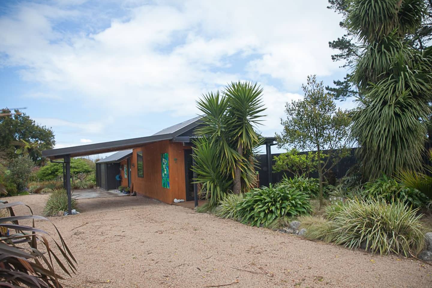 Honey House At Ruru Nest 1