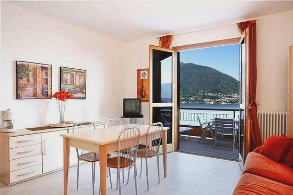Living room with access to the balcony