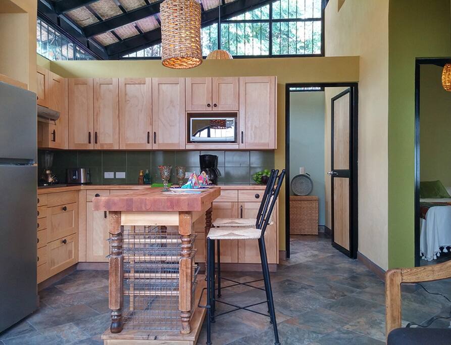 High Ceilings & Lots Of Natural Light