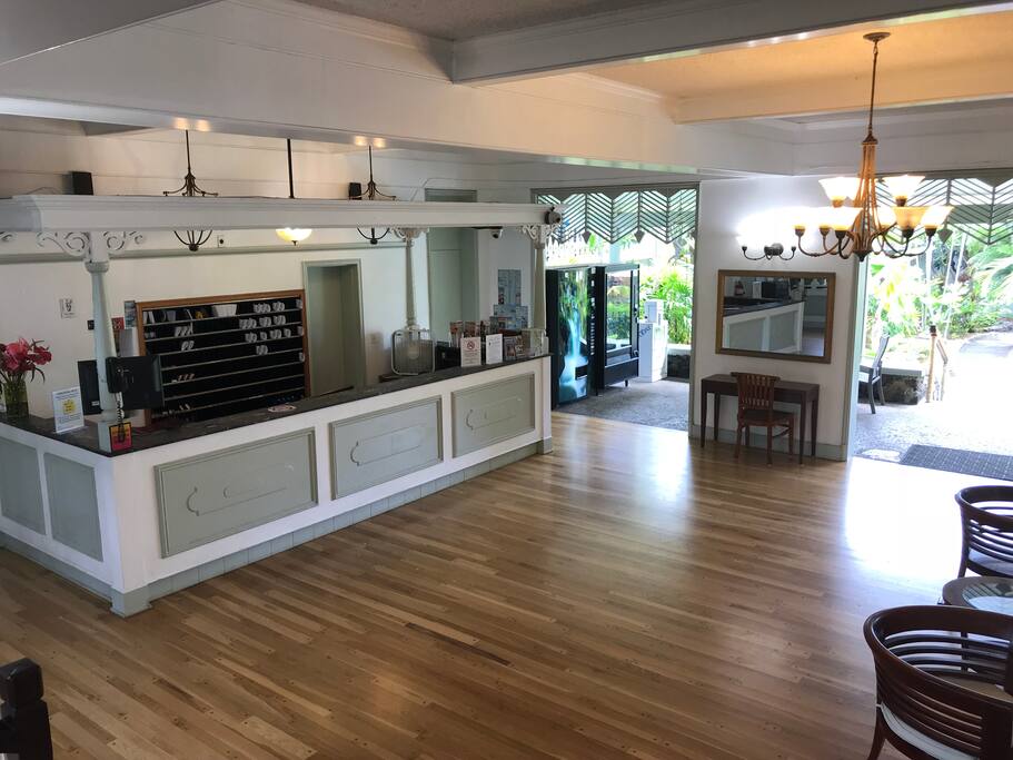 Kona Islander Inn Reception Desk