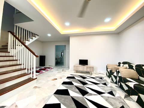 Tuty’s Guest House. New renovated house!