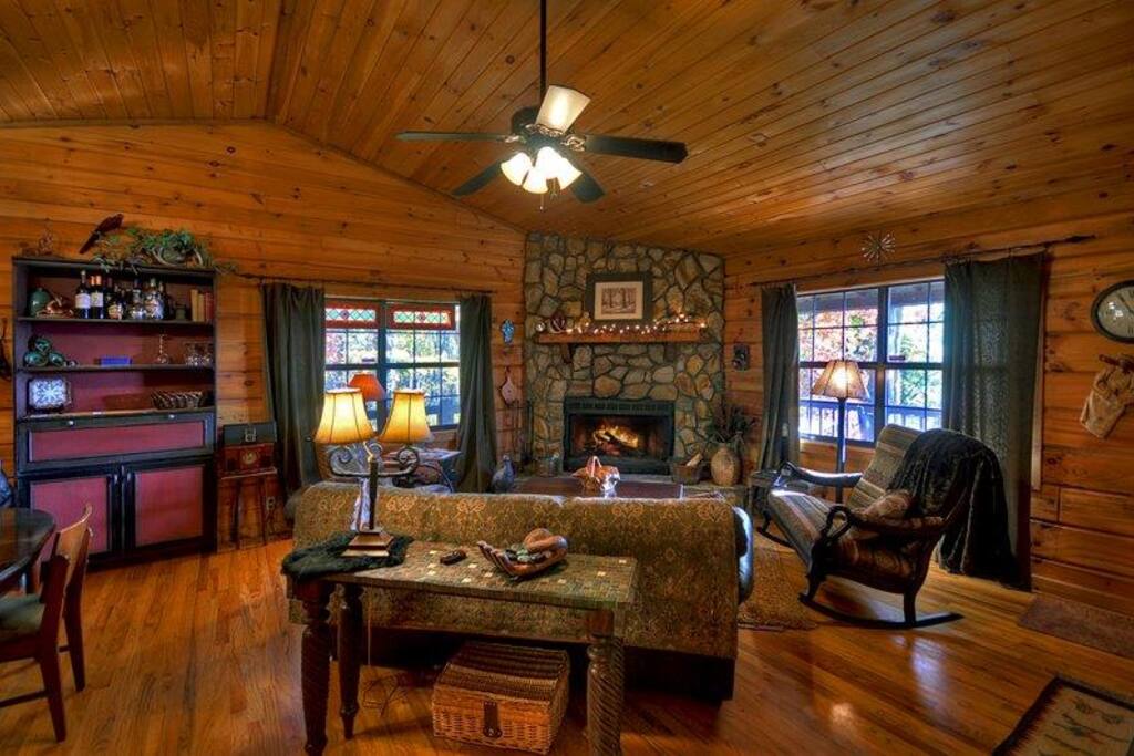 Tir Na Nog - Living Area