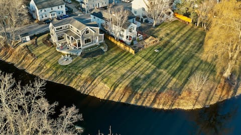 Tranquil private residence off of downtown Exeter.