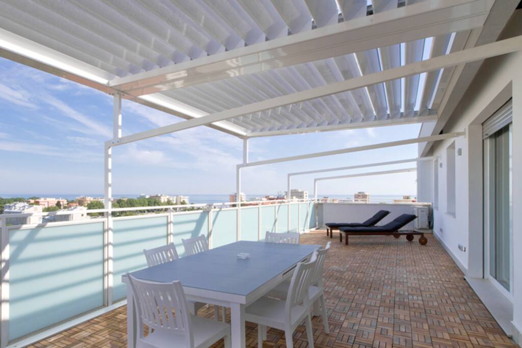 Terrazza attrezzata con vista Mare