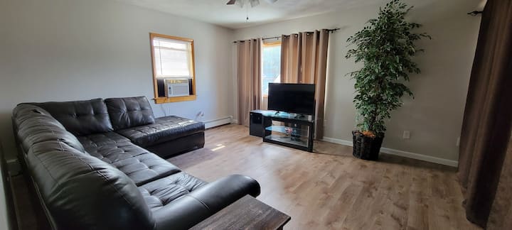Bright & Spacious On N Broad St, 2nd Floor - Binghamton University, Binghamton