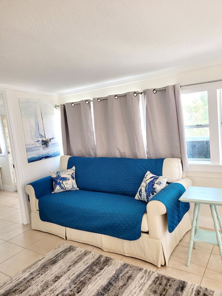 Cozy Beach Cottage
Dog Friendly - Mexico Beach, FL