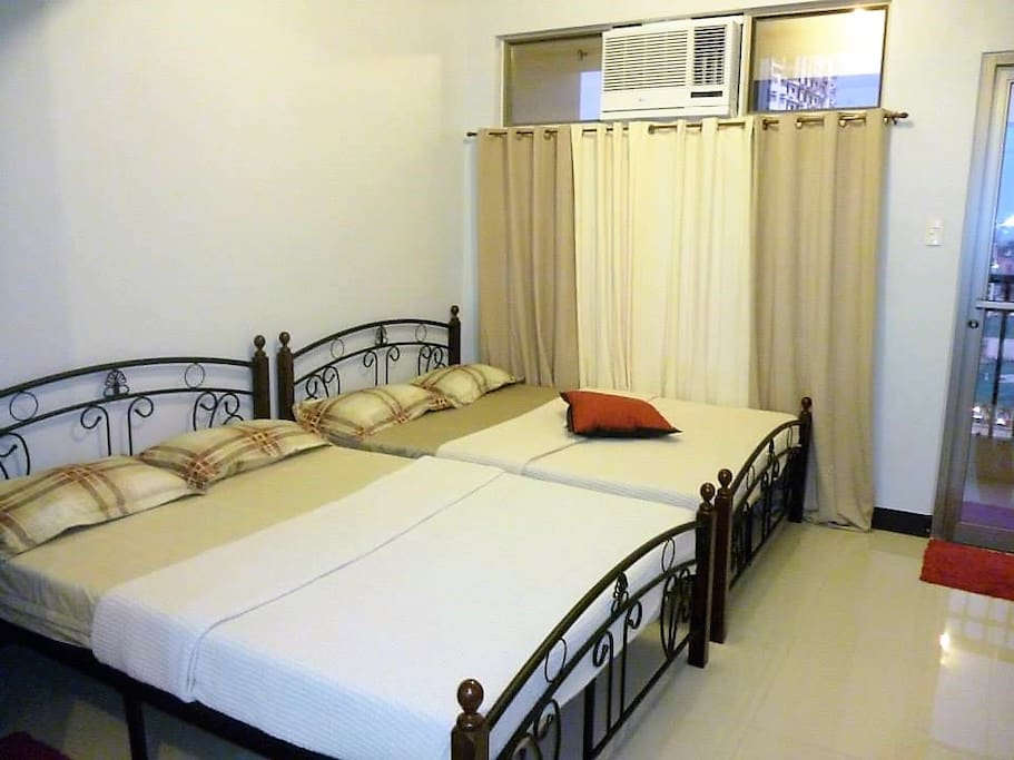 Bedroom with 2 HP aircon