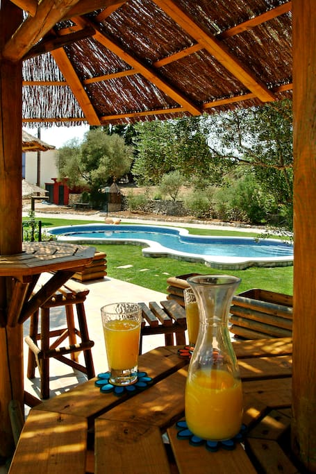 Desayunos en la piscina
