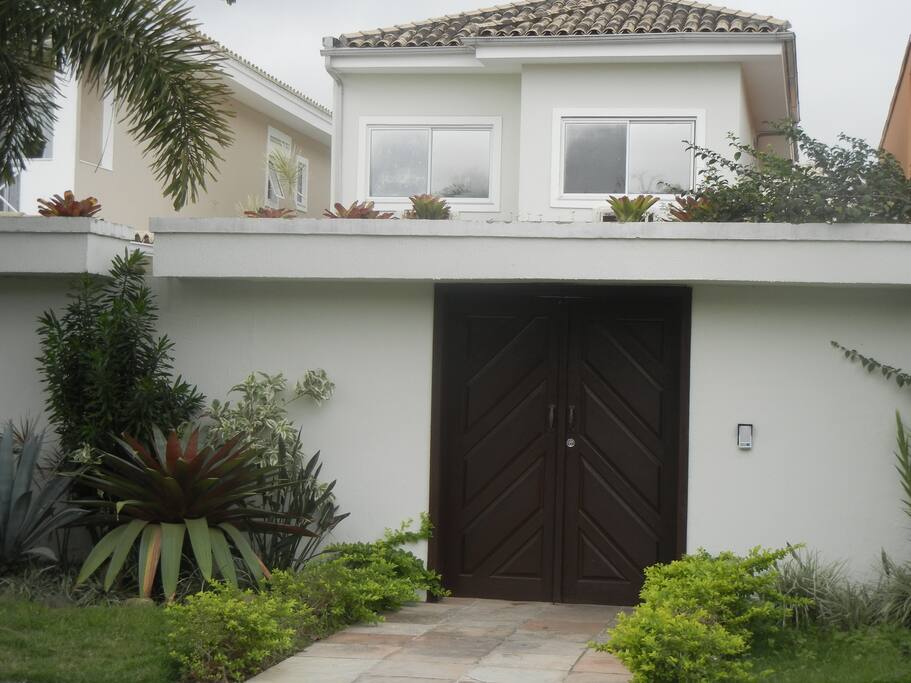 Vista externa entrda da casa