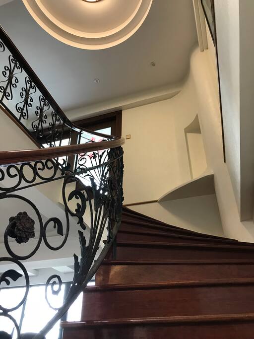 楼梯 (Stair)