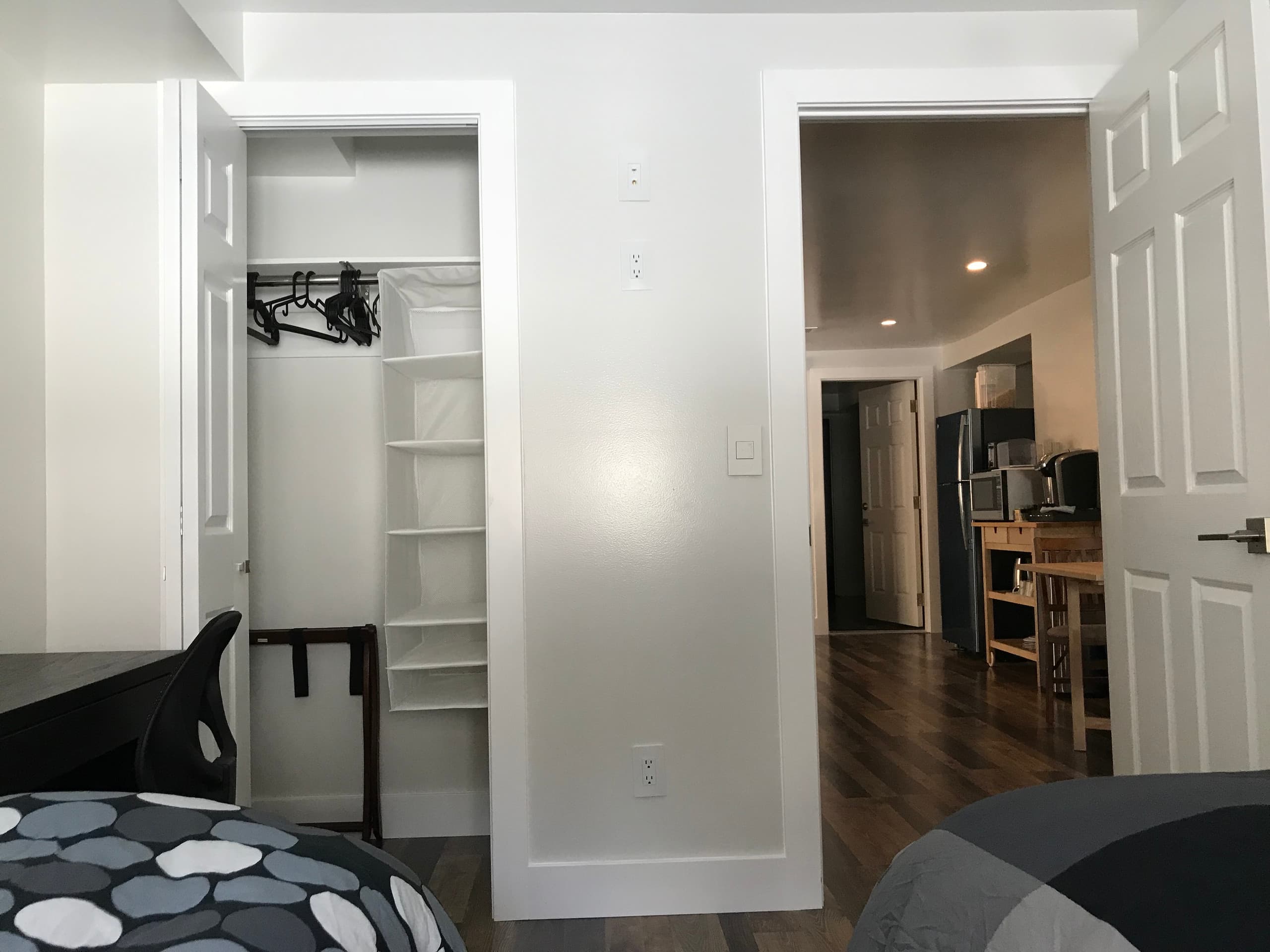 3BR 2BA no kitchen, $25/day parking option (<16ft) - Image 16