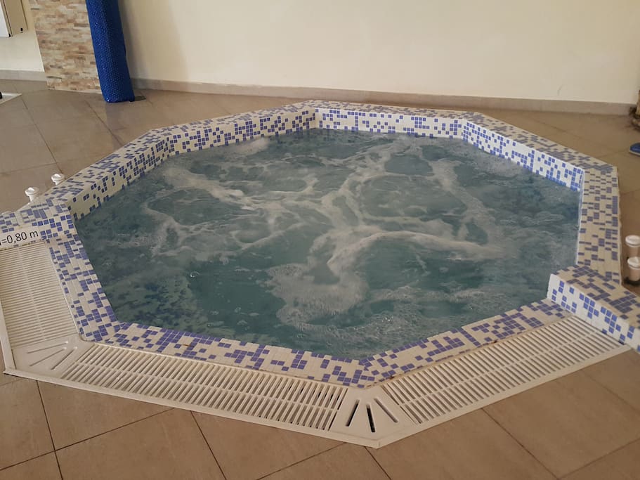 jacuzzi
