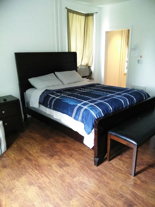 queen size bed