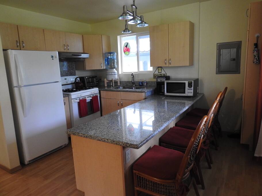 Full kitchen
