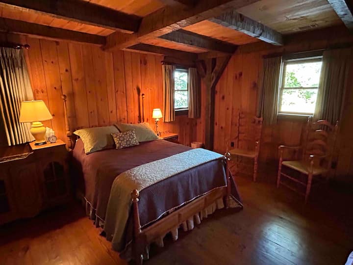 Მეორე სართული, საძინებელი. 