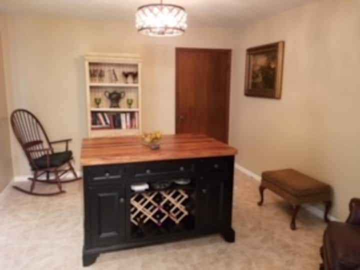 Top {{trip101_paragraph_count} Airbnb Vacation Rentals In Belleview