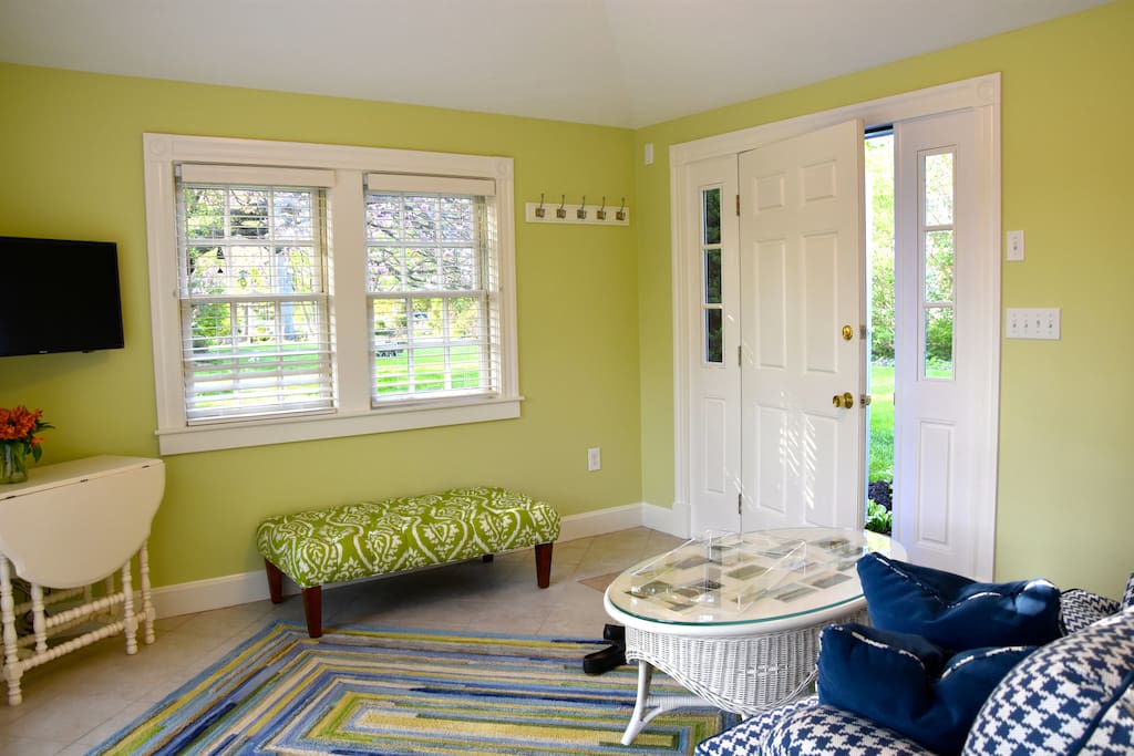 Entry to living room.