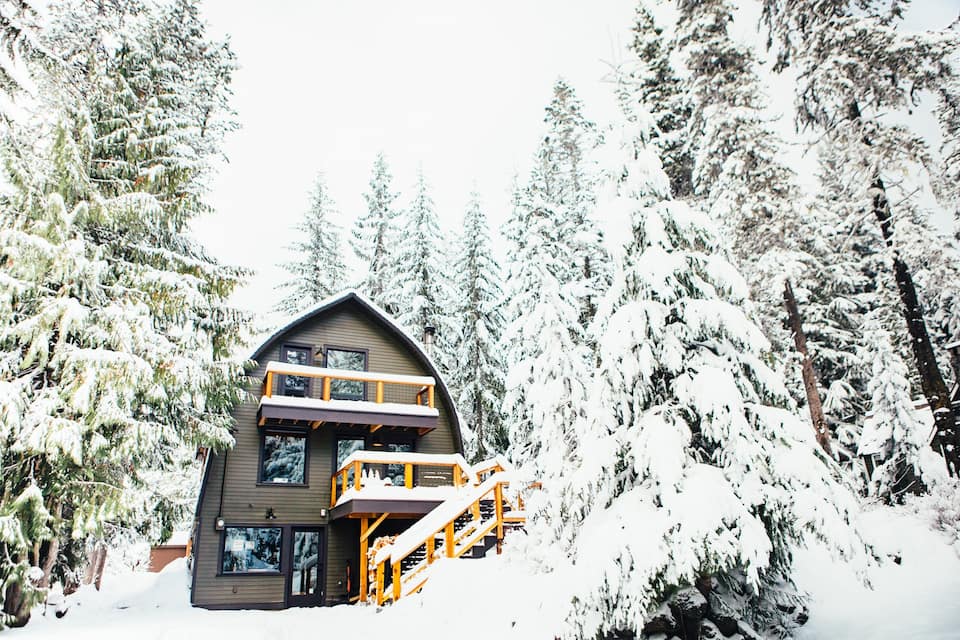 government camp oregon ski in ski out airbnb with private hot tub