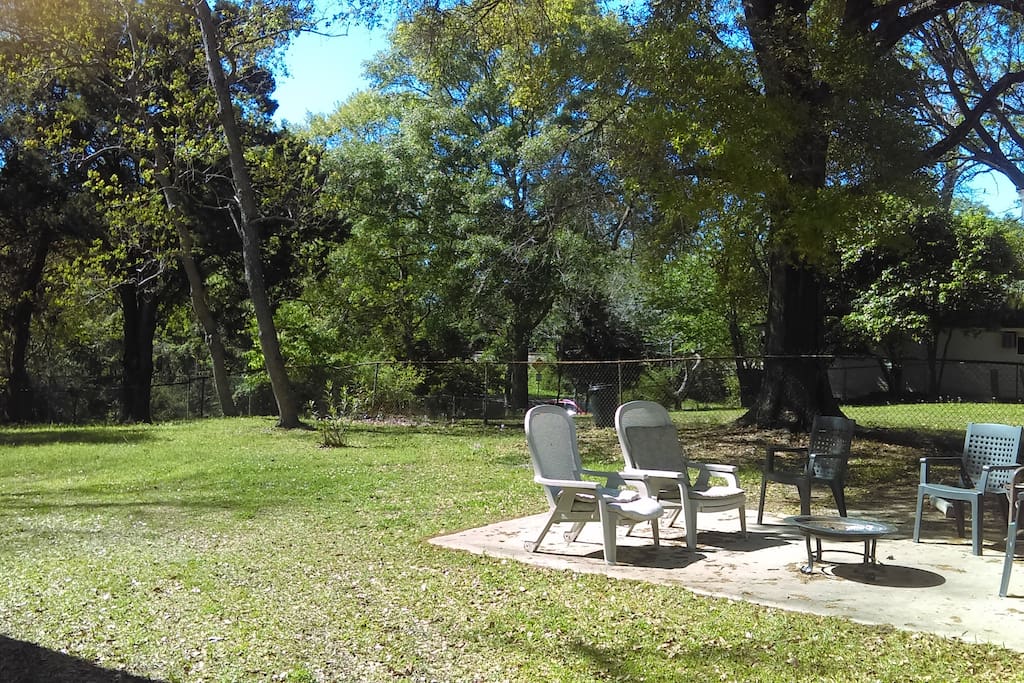 Perfect for family get togethers in this huge back yard!