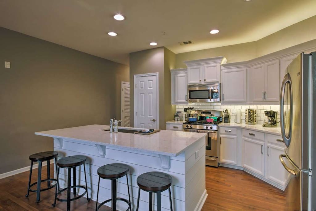 Fully Equipped Cooks Kitchen!