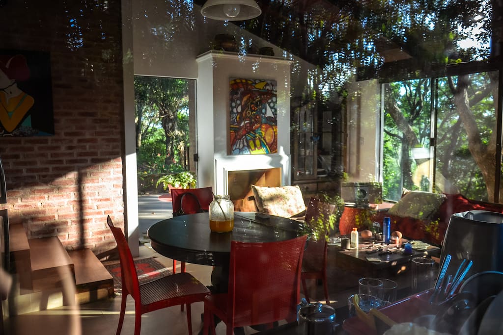 Vista de la cocina y comedor integrado