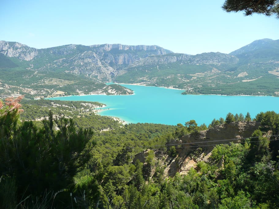 Le lac de Ste Croix