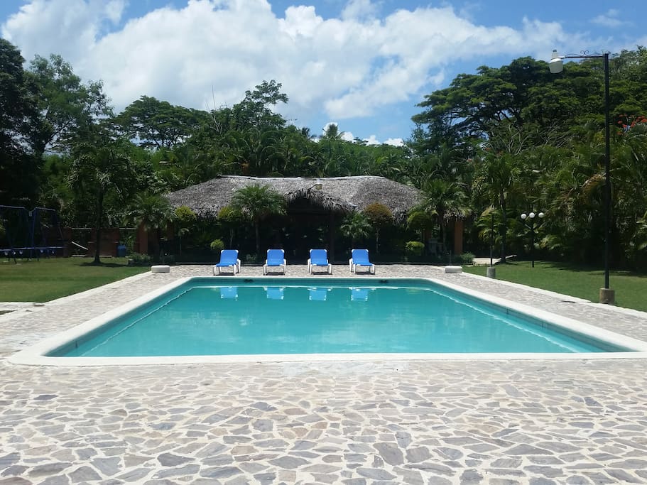 The pool, second view