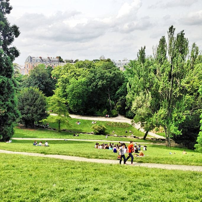 Photo of Parc des Buttes-Chaumont in Buttes-Chaumont, Paris