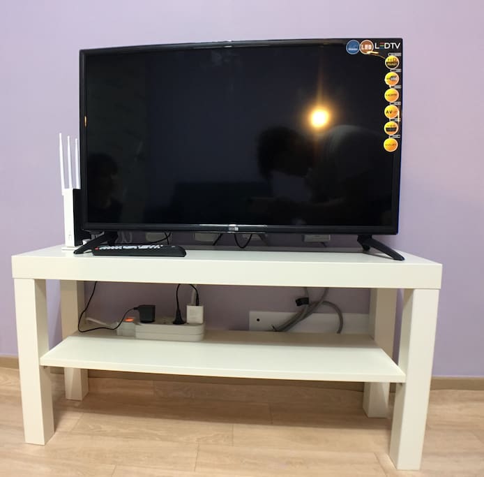 TV and free wifi