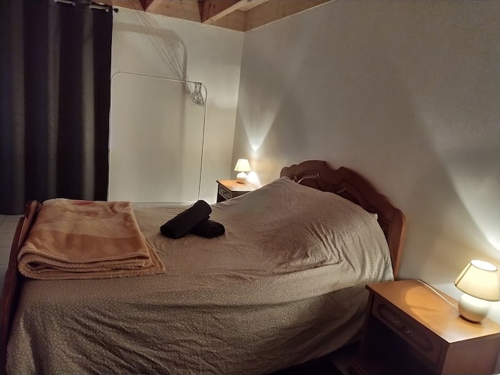 Chumba cha kulala kwenye ghorofa ya chini