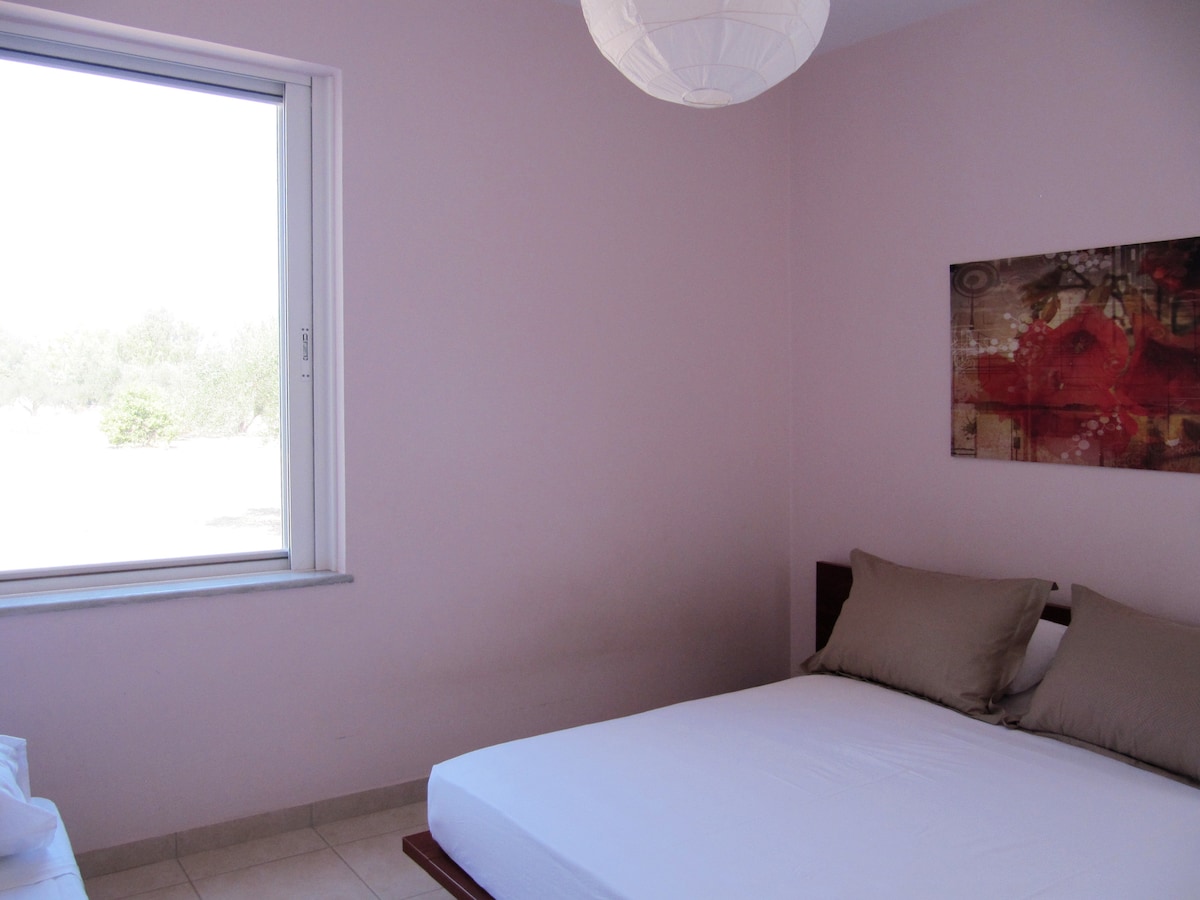 卧室可接待2-4人