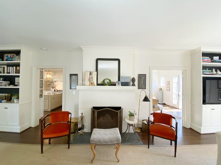 Beautiful Home On Tree-lined Street Steps From Uva - Charlottesville, VA