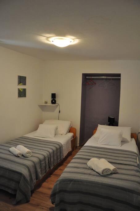 bed room